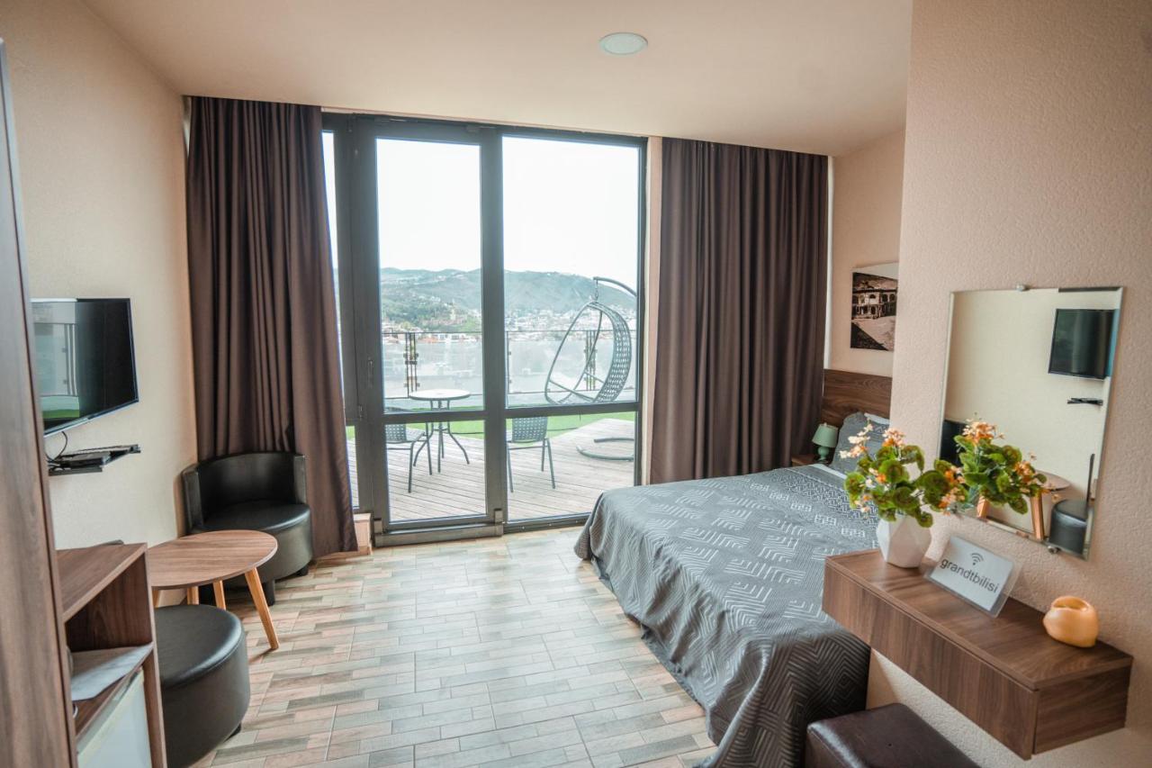 Hotel Grand View In Tbiliszi Kültér fotó